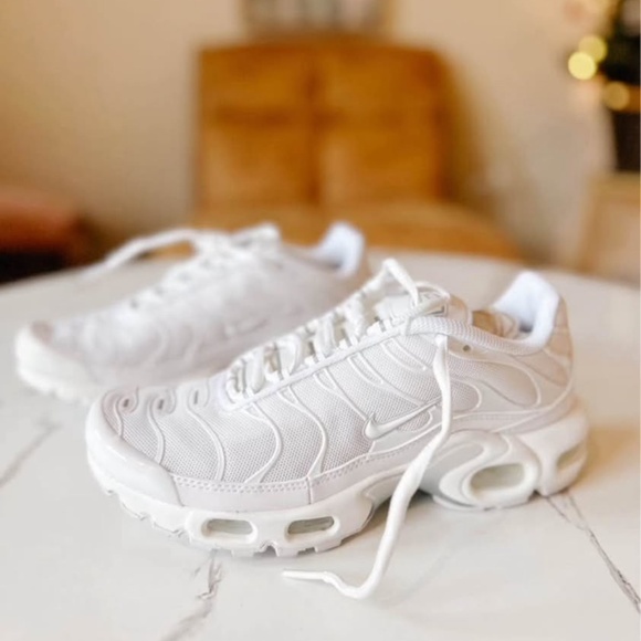 6.5 Nike Air Max Plus Women's New - Picture 3 of 9
